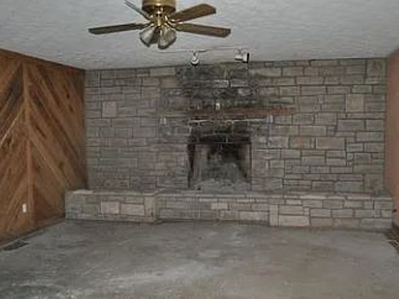 Additional Living Room