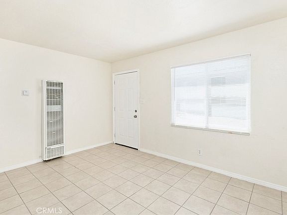 5th image of 15564 Hesperia Rd