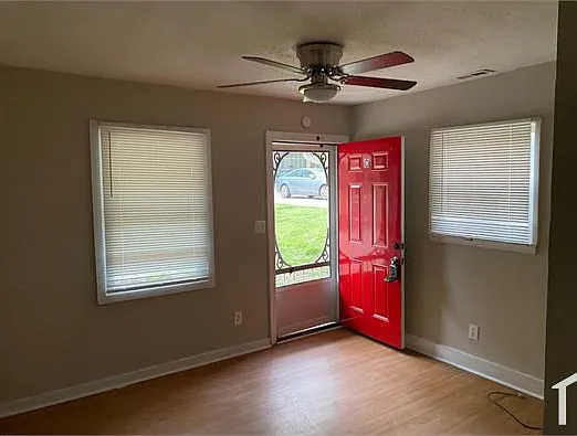 2 bed, 600 sqft, $950 — Photo 2