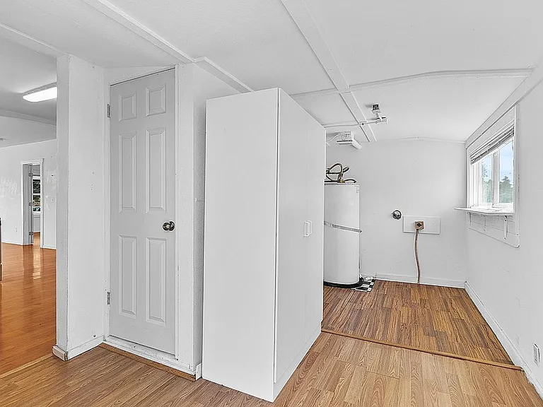 506 Louviers Ave — Photo 17