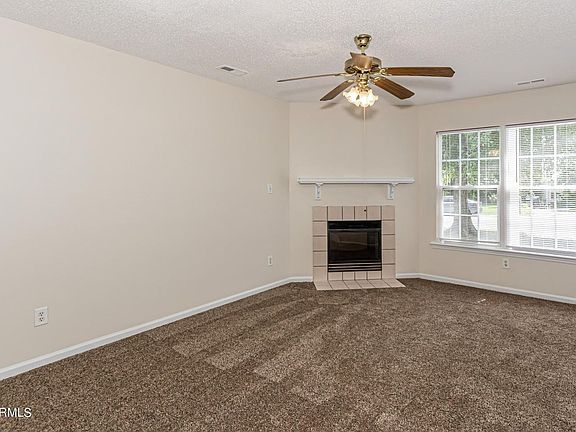 3rd image of 1161 Pueblo Dr