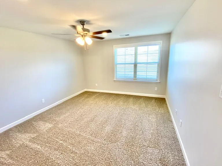 370 Azalea Dr — Photo 12