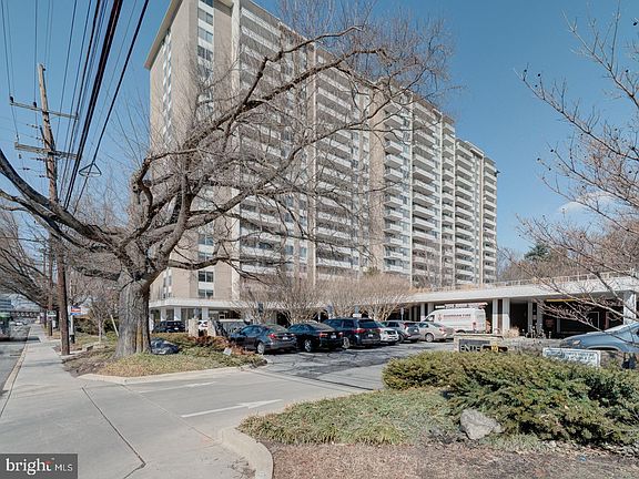 2nd image of 5101 River Rd APT 411