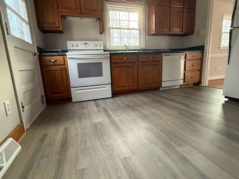 608 N Wilba Rd — Photo 5