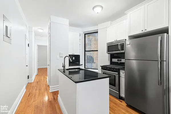 Rented by Brown Harris Stevens | media 12