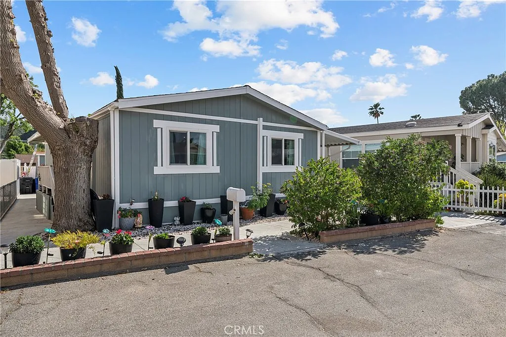 29021 Bouquet Canyon Rd Spc 207 photo 1
