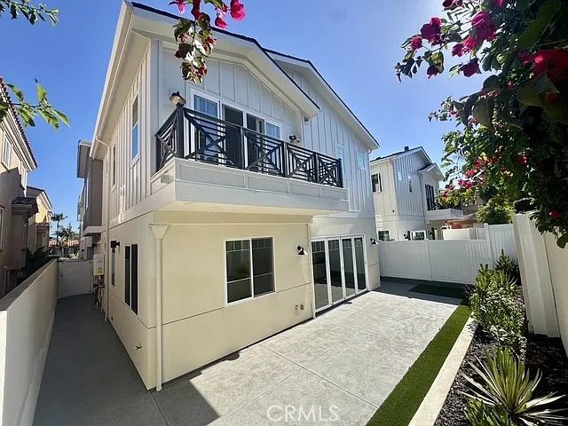 2205 Marshallfield Ln #B — Photo 3