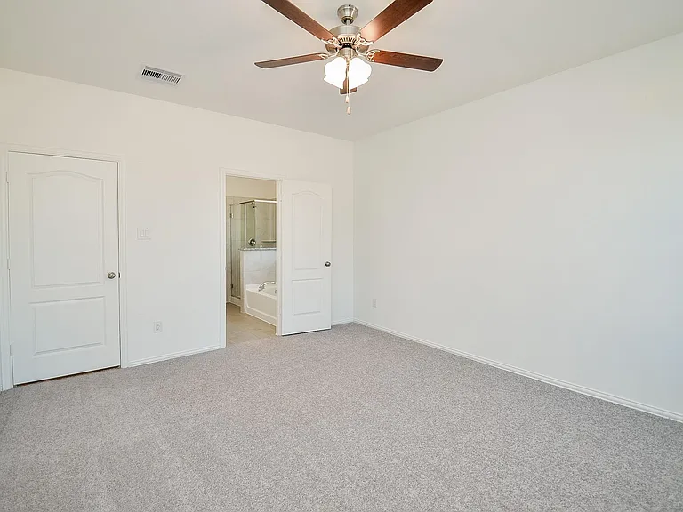 7919 Royal Palm Dr — Photo 17