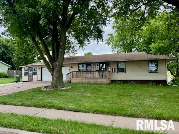 1303 9th St NW, Clinton, IA 52732