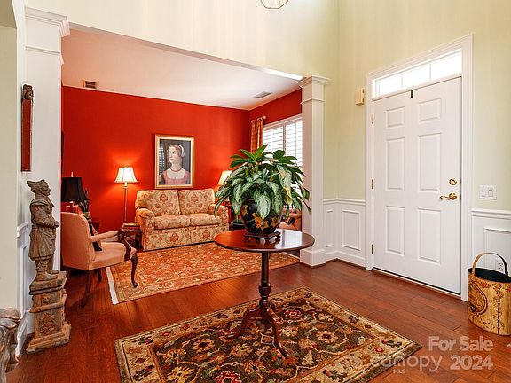 3rd image of 5139 Amherst Trail Dr