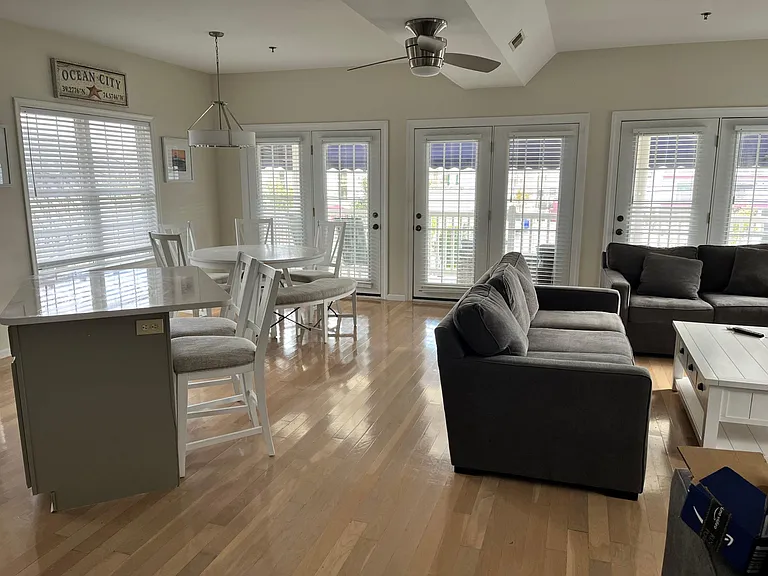 1224 Ocean Ave #2 — Photo 5