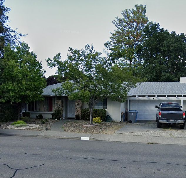 1st image of 321 Alamo Dr