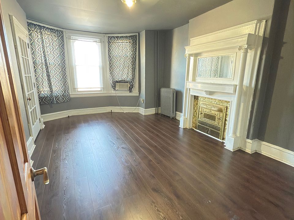 1st image of 1912 W Venango St Floor 2