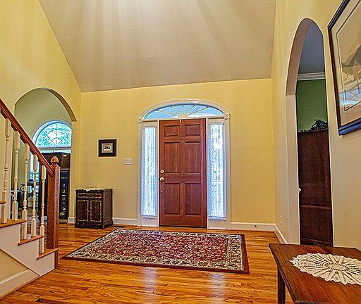 5th image of 407 Oakmonte Cir