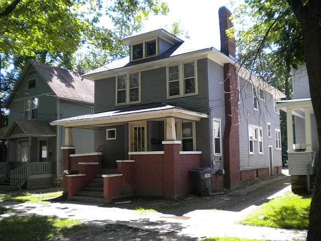 2nd image of 524 Oak St