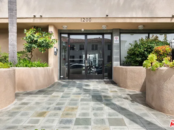 1200 S Corning St APT 201, Los Angeles, CA 90035