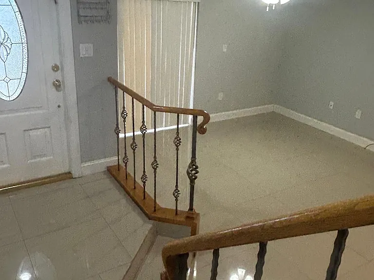 6503 SW 129th Ave — Photo 4