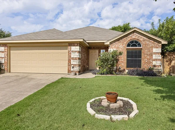 757 Tanglewood Dr, Burleson, TX 76028