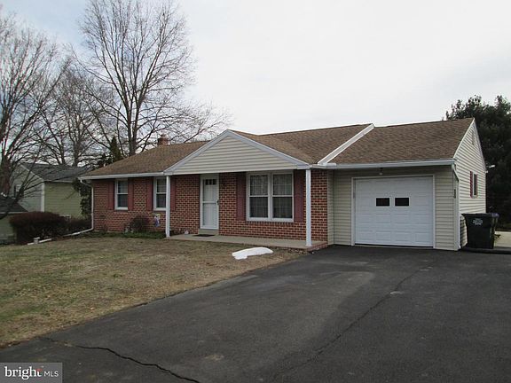 2nd image of 530 Gilbertsville Rd