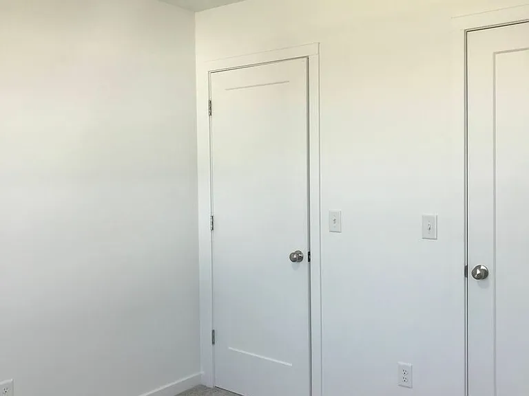 1062 W Holly St — Photo 32