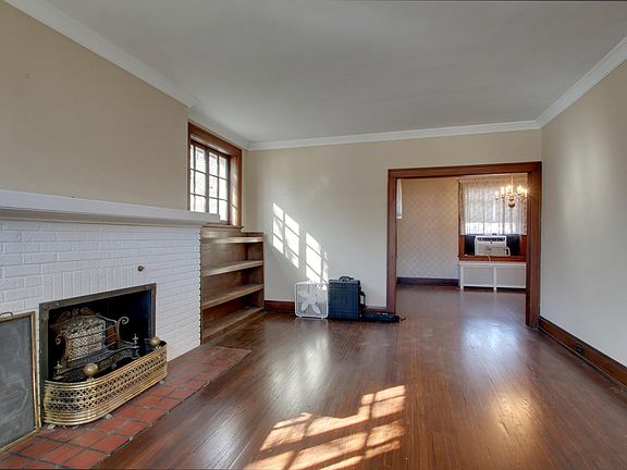 4th image of 110 West Ave