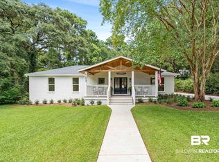 153 Laurel Ave, Fairhope, AL 36532