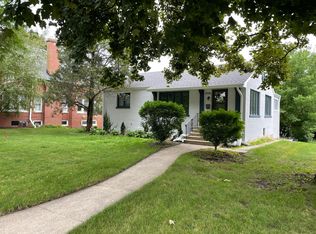 1110 Ridge Rd, Wilmette, IL 60091