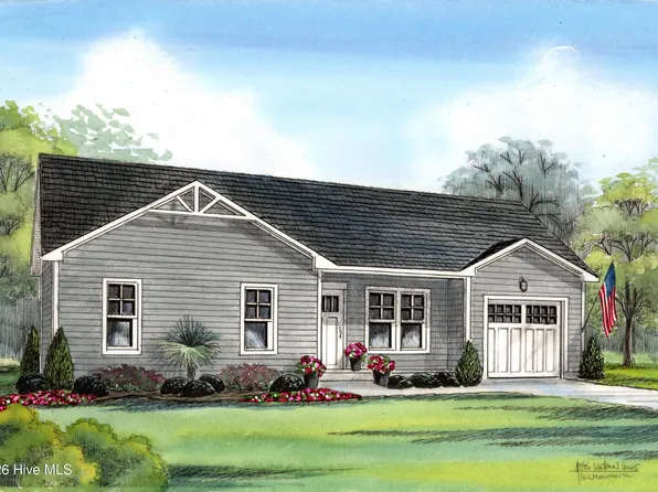 107 N Queens Street, Hubert, NC 28539