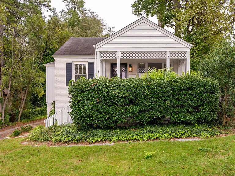 2922 Oberlin Rd — Photo 5