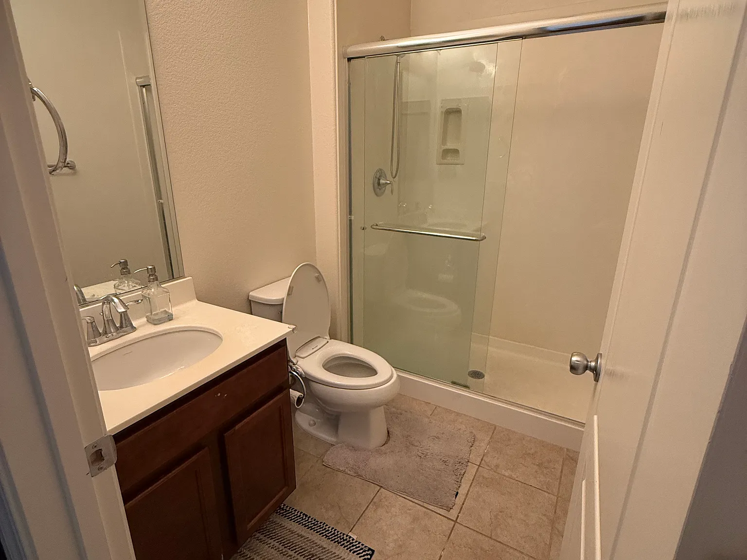 3 bed, 2005 sqft, $4,500 — Photo 3