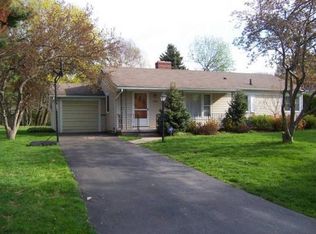 145 Kenmore Ln, Rochester, NY 14617