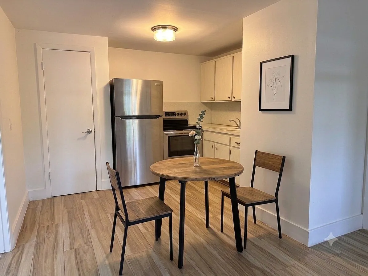 Studio, 450 sqft, $1,250 — Photo 2
