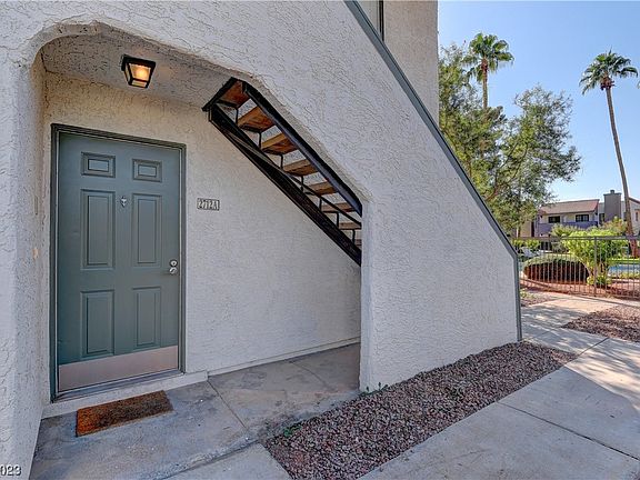 4th image of 2712 Sunfish Dr Unit A