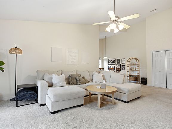 5th image of 3846 Thornhill Dr #3846