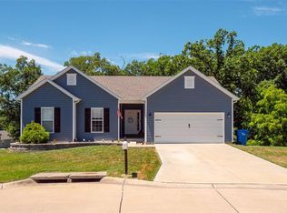 15 Shady Tree Ct, Winfield, MO 63389