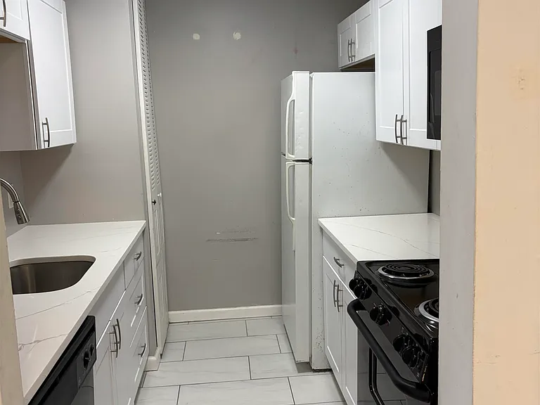 9019 Wall St #4G — Photo 7