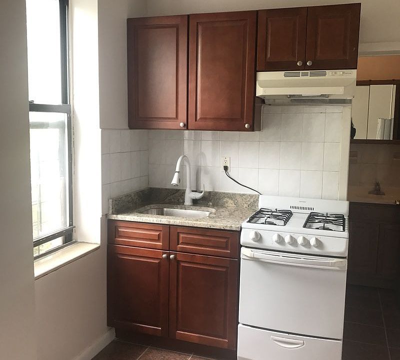 1st image of 3718 34th Ave #2