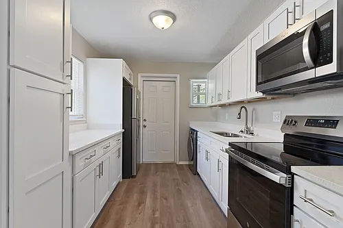 1422 N Tremain St #1424 Photo 1