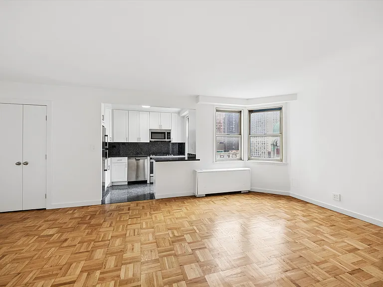 401 E 86th St #12K — Photo 8