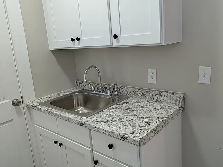 8 Arch St #3A — Photo 6