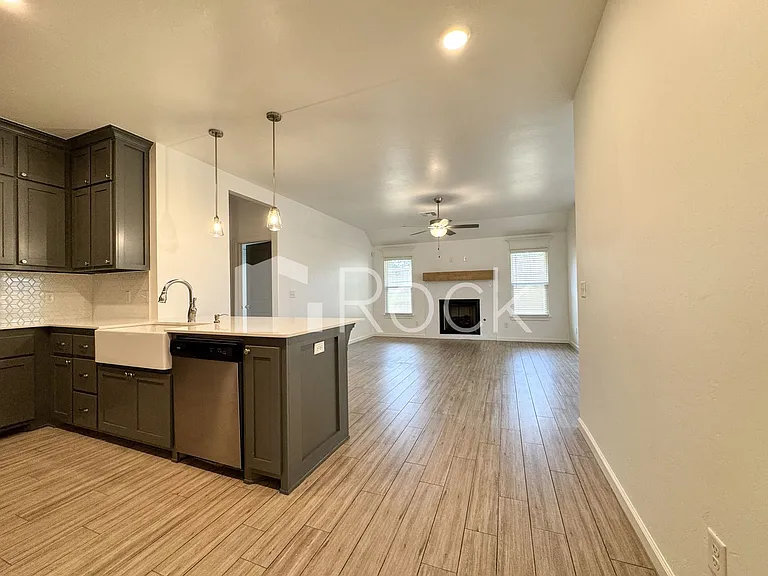 1113 Magnolia Dr — Photo 16