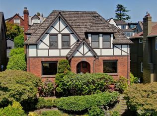 2229 Viewmont Way W, Seattle, WA 98199