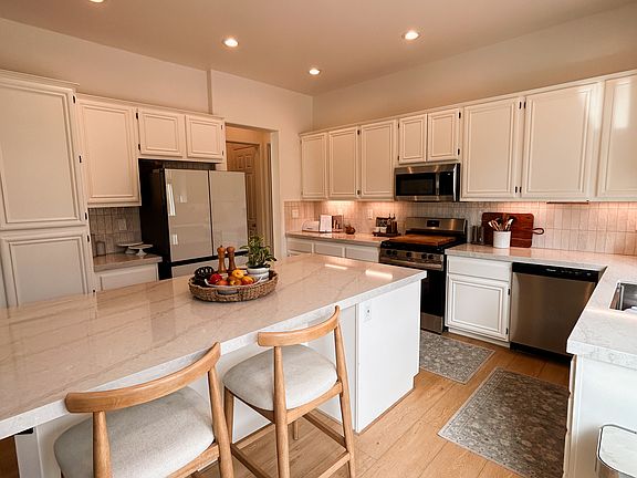 4th image of 27027 Sunningdale Way