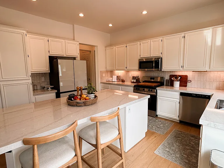 27027 Sunningdale Way — Photo 4