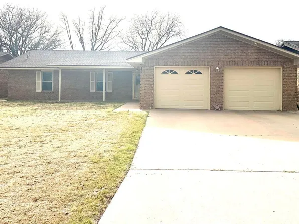 1313 Jefferson St, Plainview, TX 79072