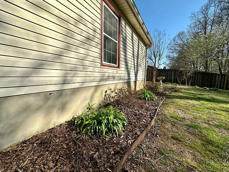 141 Victoria Dr — Photo 31