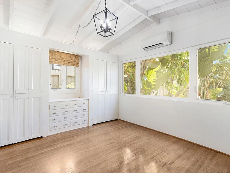 839 Catalina St — Photo 8