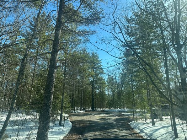 15967 NE Spruce Dr E, Presque Isle, MI 49777