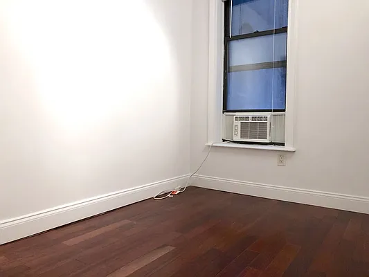 Rented by REAL New York | media 18