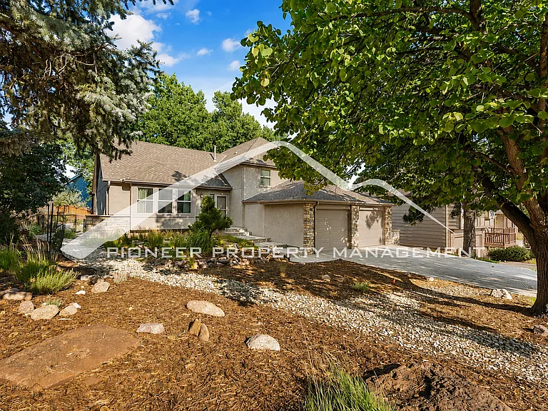 6525 White Falcon Ct — Photo 1